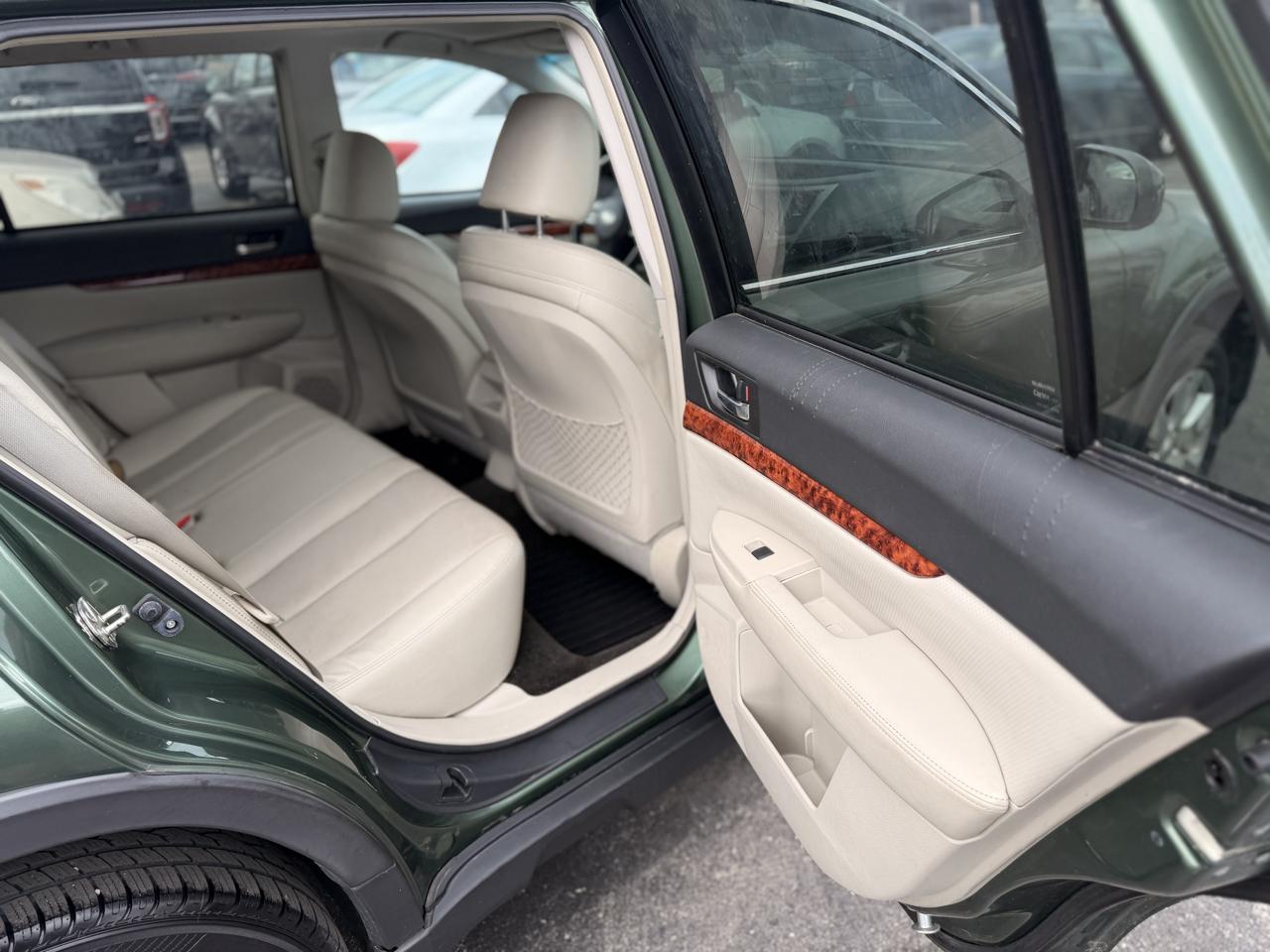 Subaru Outback 3.6R Limited 2012