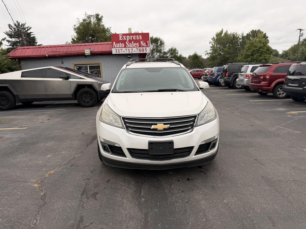 Chevrolet Traverse photo 2