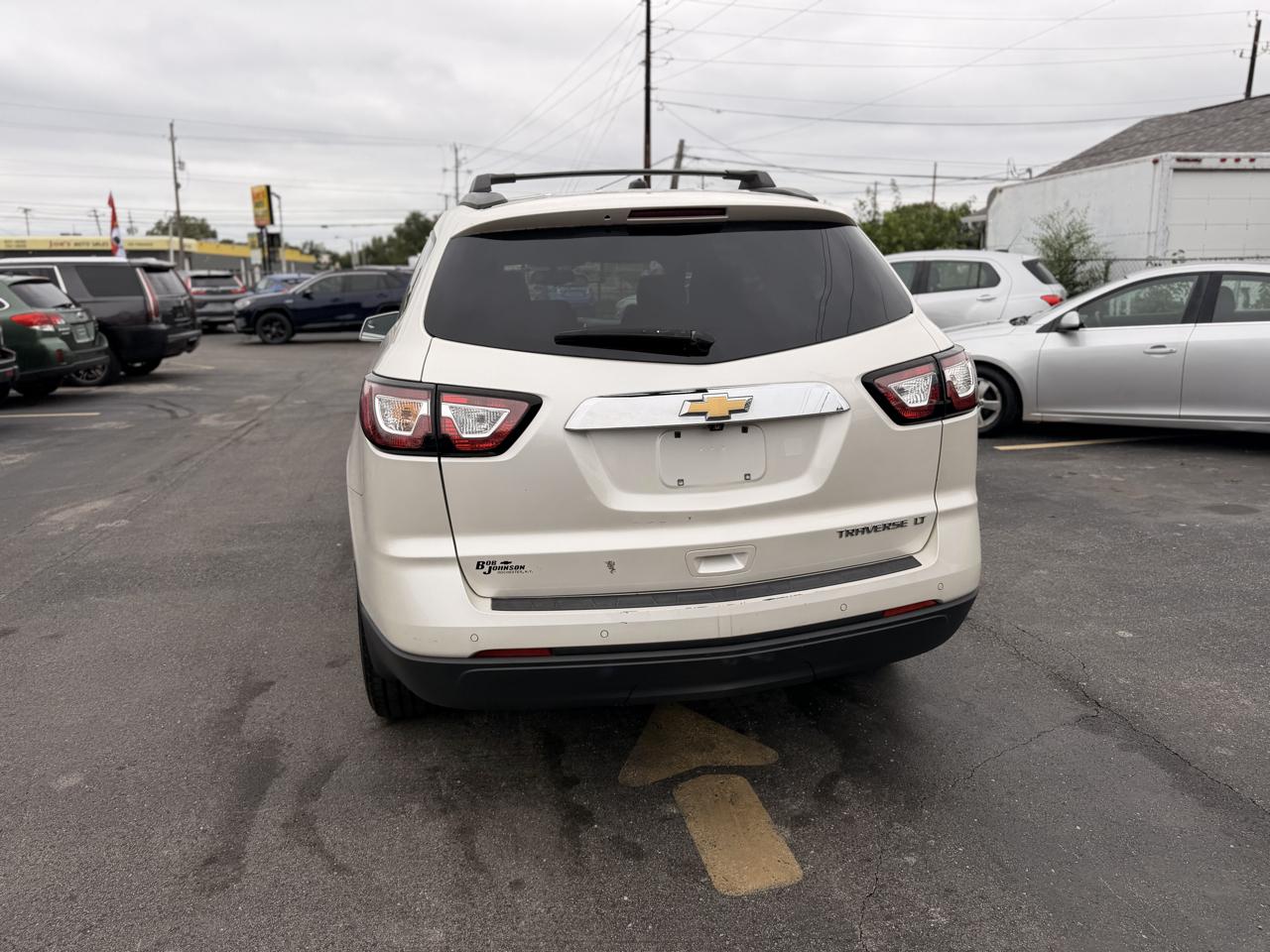 Chevrolet Traverse photo 16
