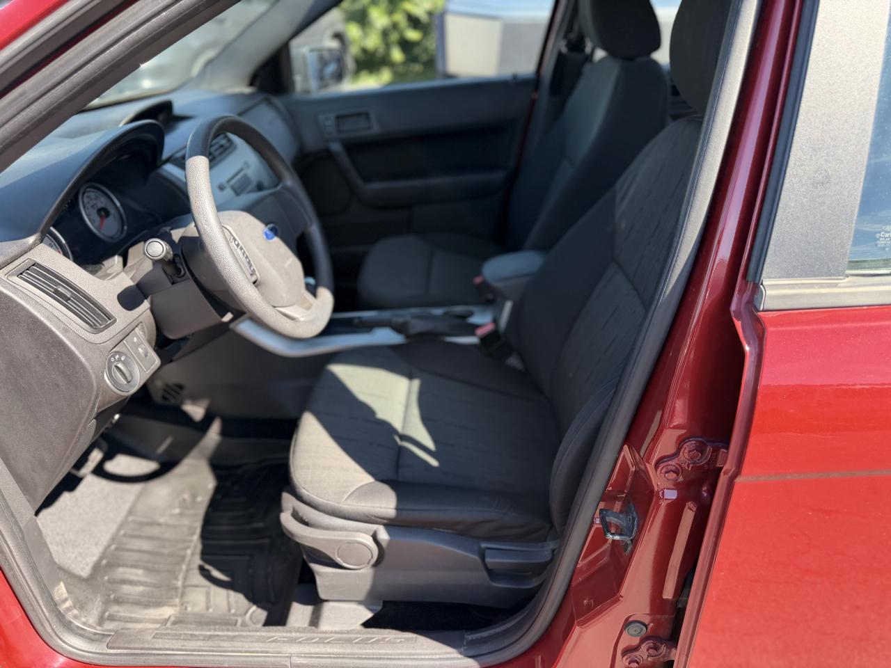 Ford Focus photo 27