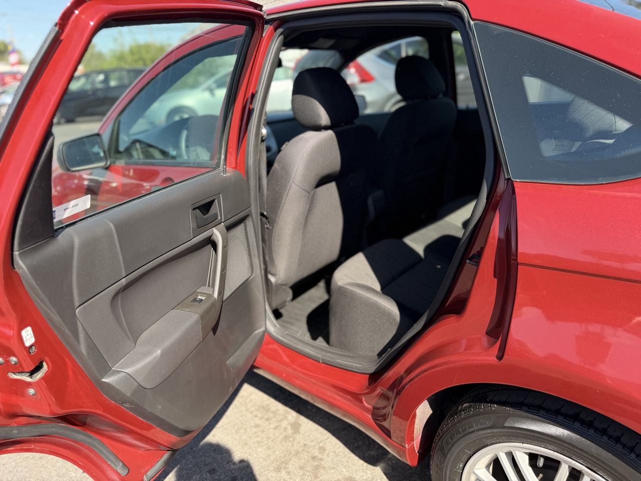 Ford Focus photo 29