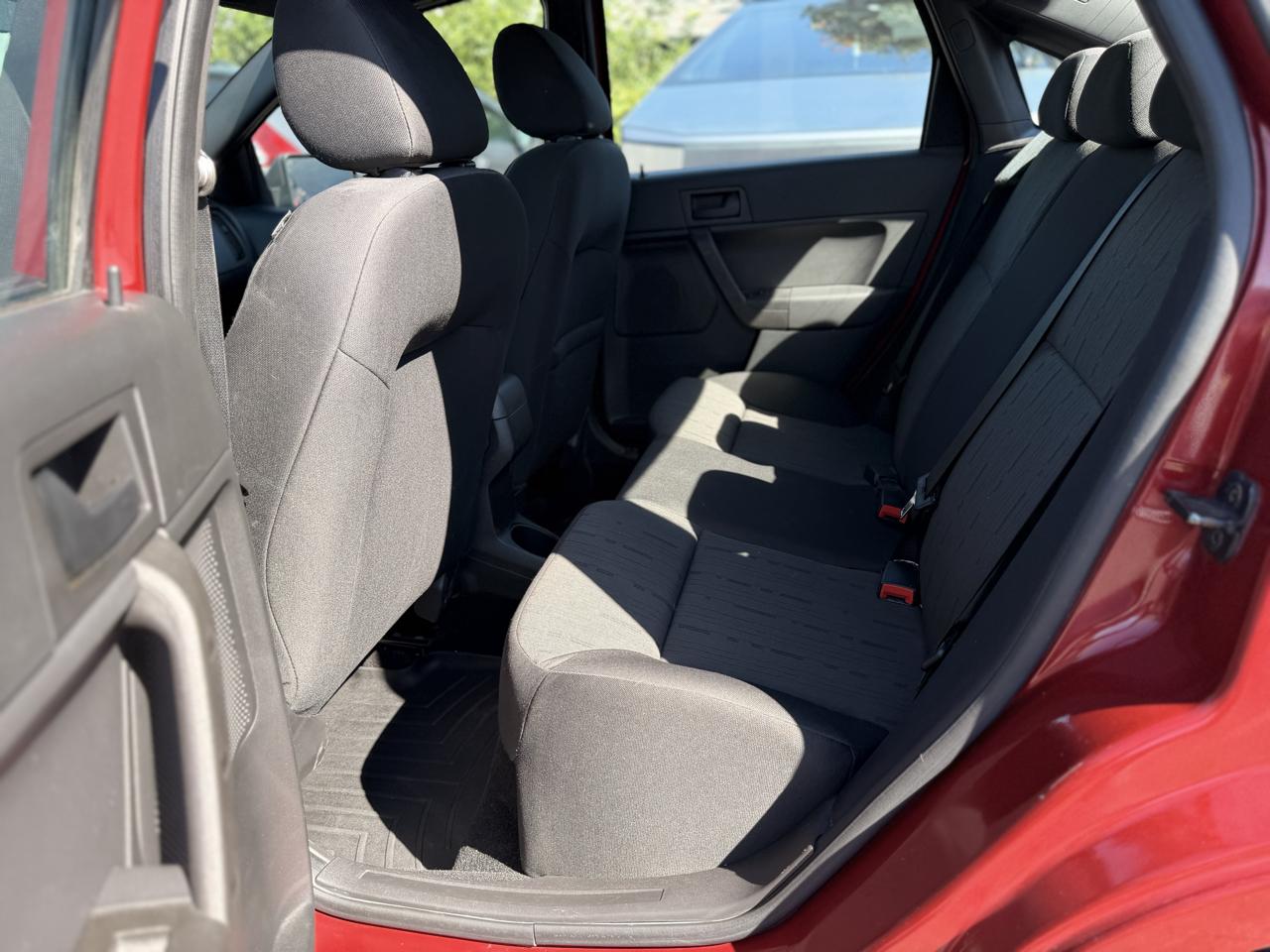 Ford Focus photo 31