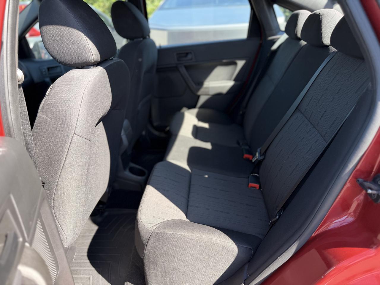 Ford Focus photo 32