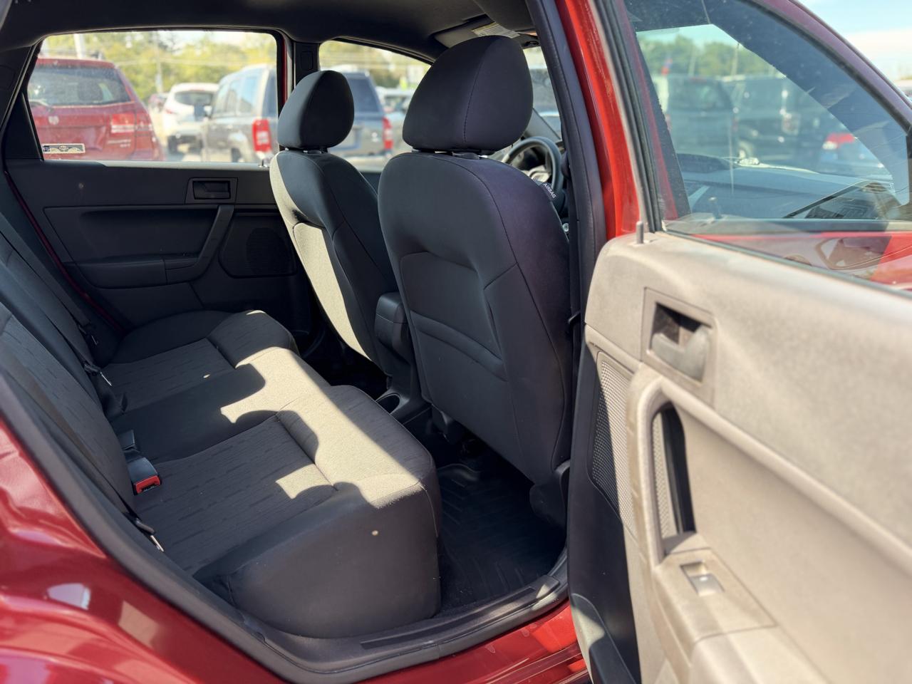 Ford Focus photo 34