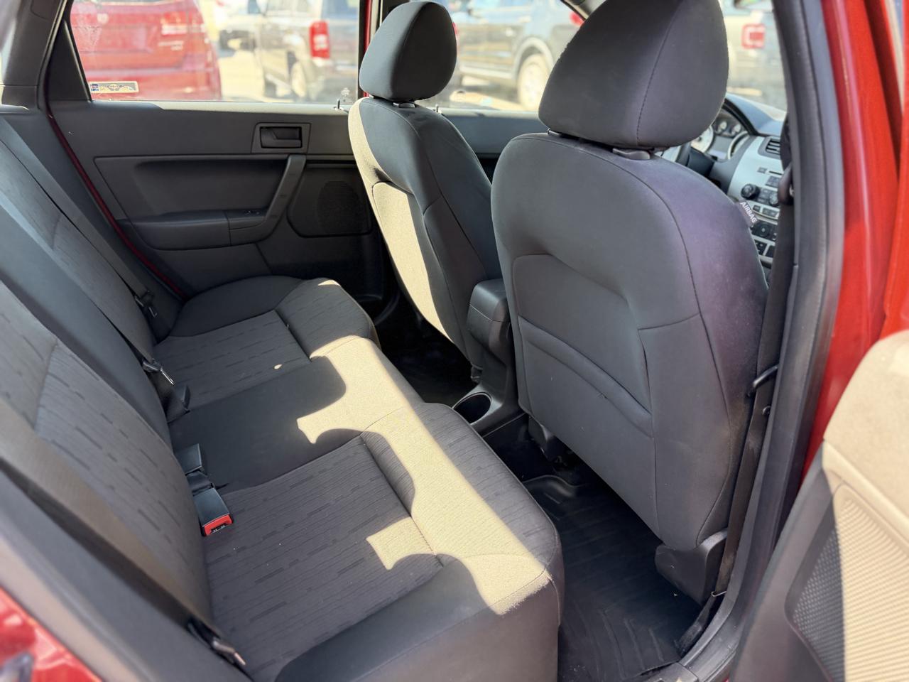 Ford Focus photo 36