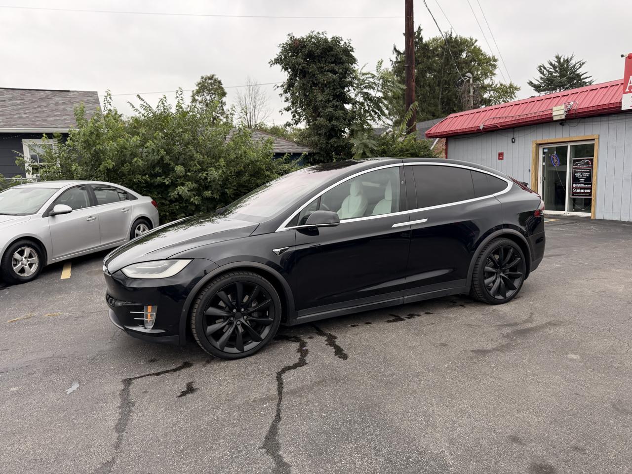 Tesla Model X 75D 4D SUV AWD 2017