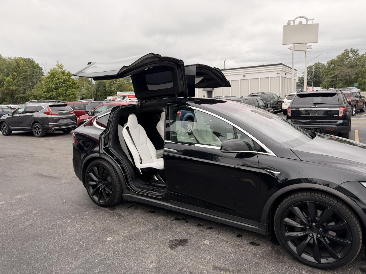 Tesla Model X 75D 4D SUV AWD 2017