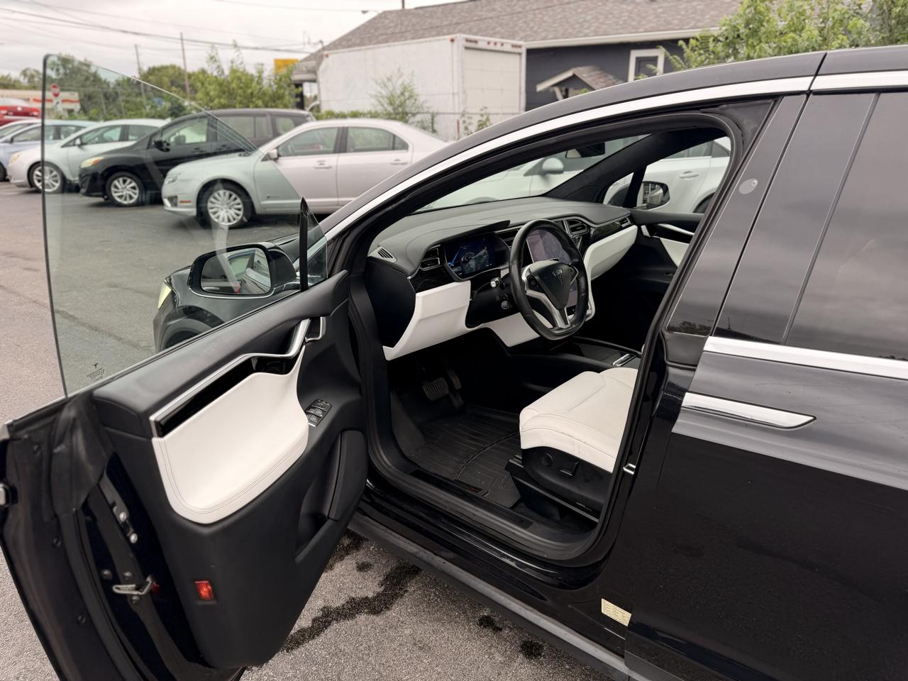 Tesla Model X 75D 4D SUV AWD 2017