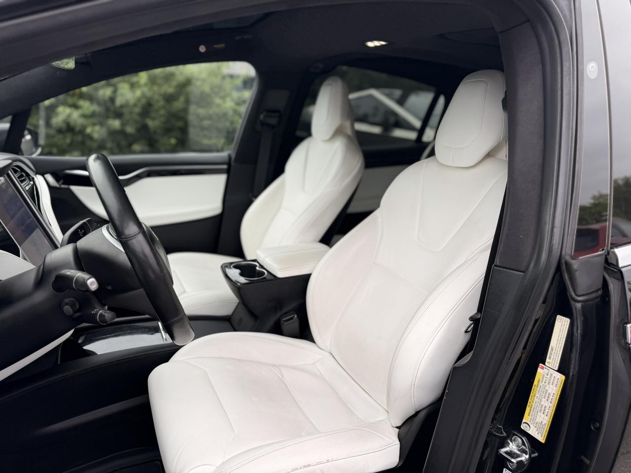 Tesla Model X 75D 4D SUV AWD 2017