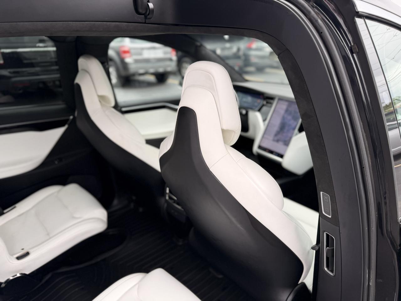 Tesla Model X 75D 4D SUV AWD 2017