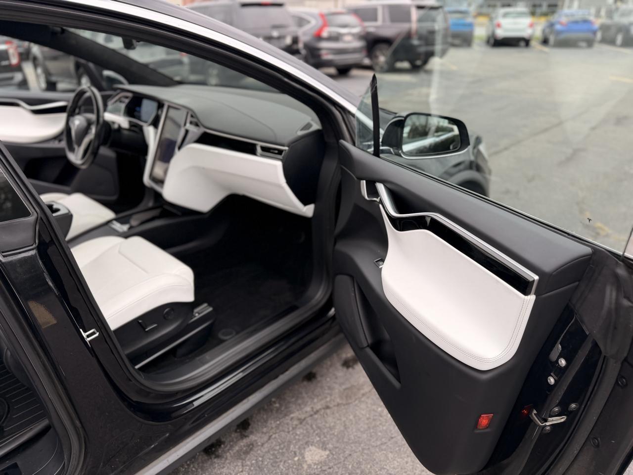 Tesla Model X 75D 4D SUV AWD 2017