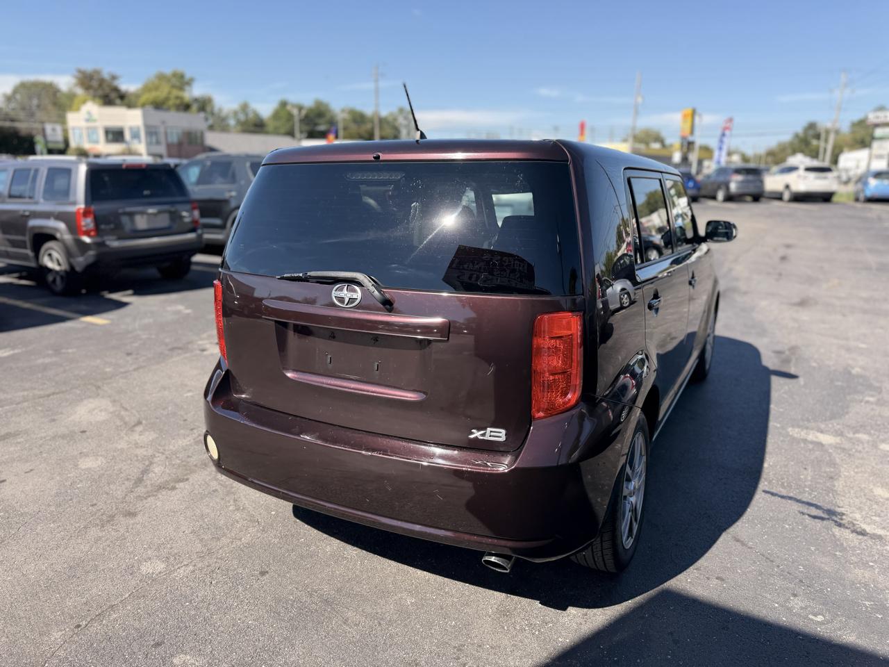 Toyota Scion xB photo 8