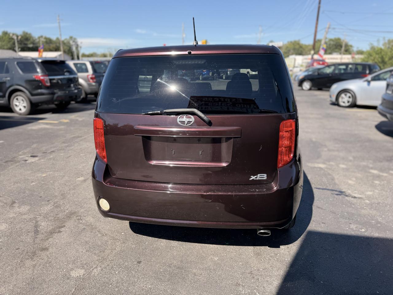 Toyota Scion xB photo 9