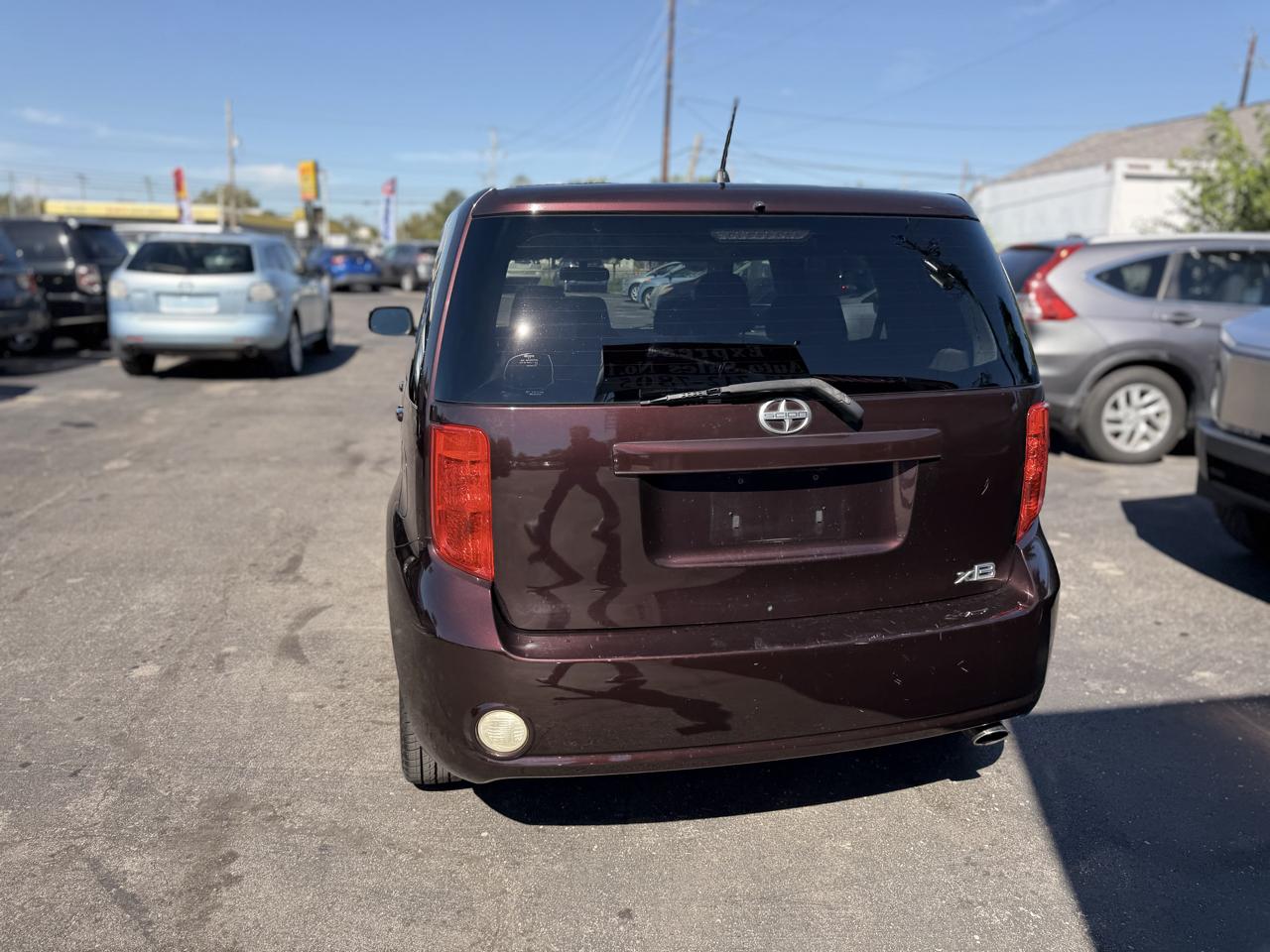 Toyota Scion xB photo 10