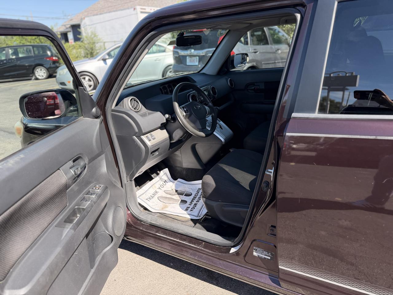Toyota Scion xB photo 22