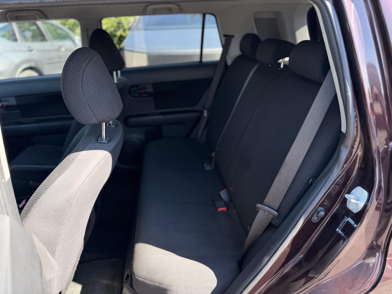 Toyota Scion xB photo 30