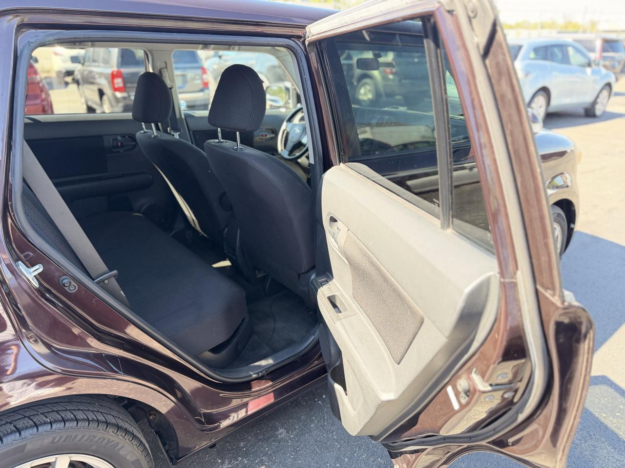 Toyota Scion xB photo 35