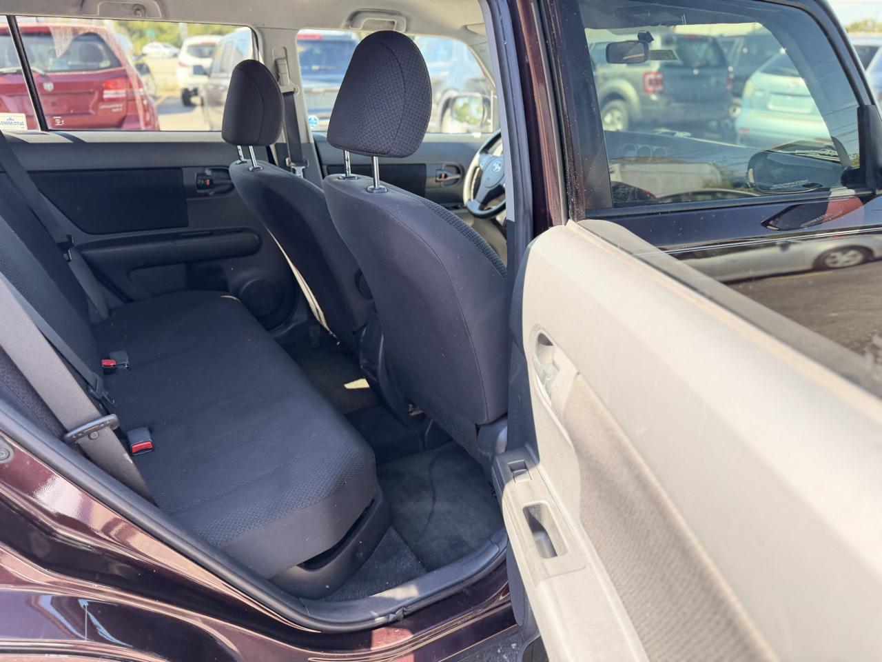 Toyota Scion xB photo 36
