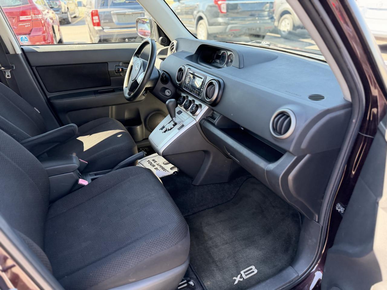Toyota Scion xB photo 40