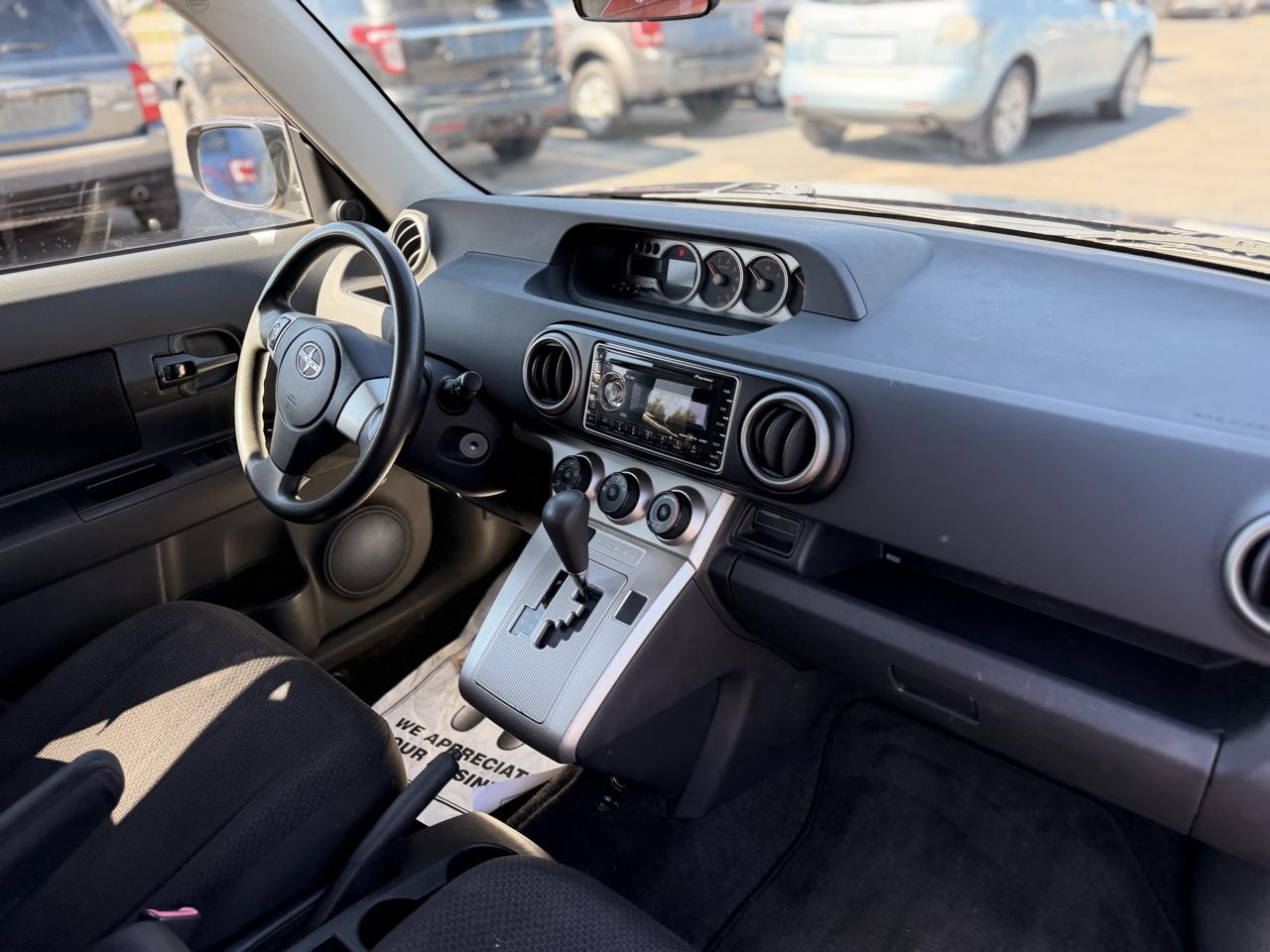 Toyota Scion xB photo 42