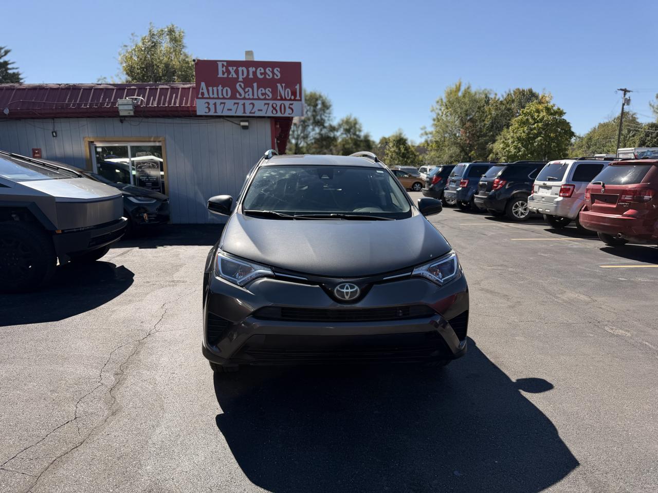 Toyota RAV4 LE FWD 2017