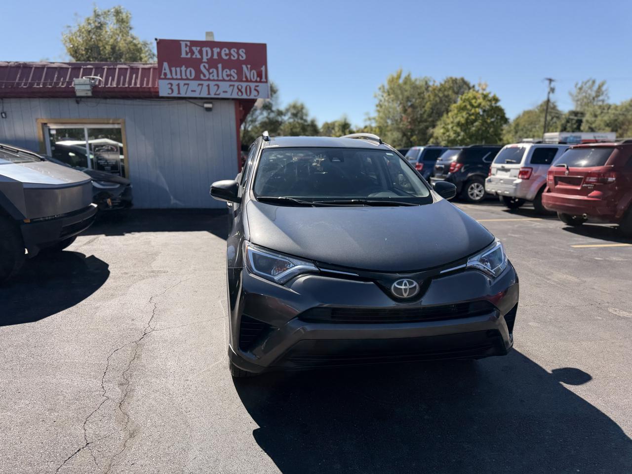 Toyota RAV4 LE FWD 2017