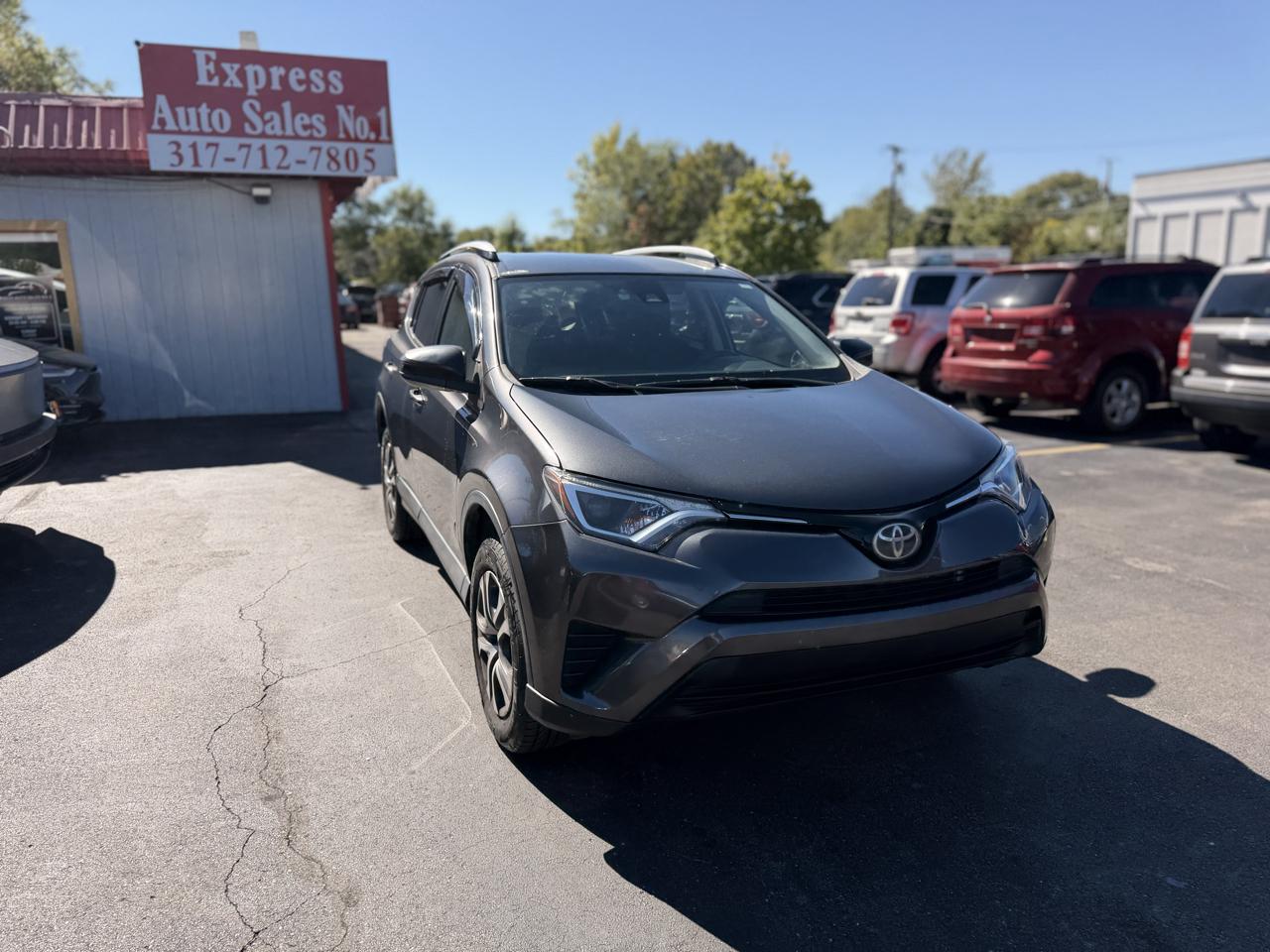 Toyota RAV4 LE FWD 2017