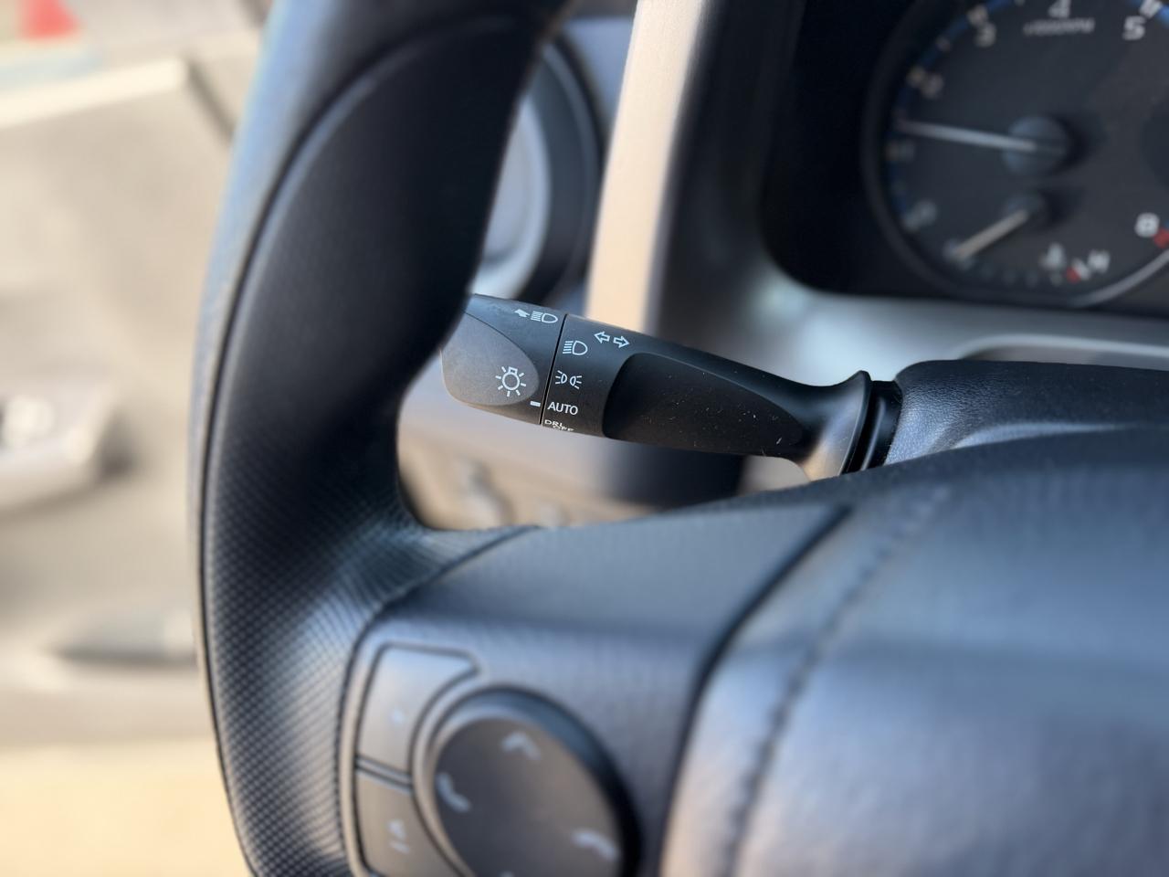 Toyota RAV4 LE FWD 2017