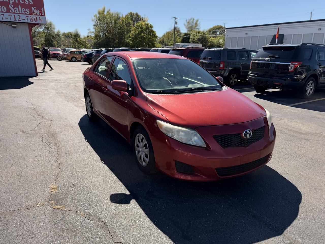 Toyota Corolla Base 5-Speed MT 2010