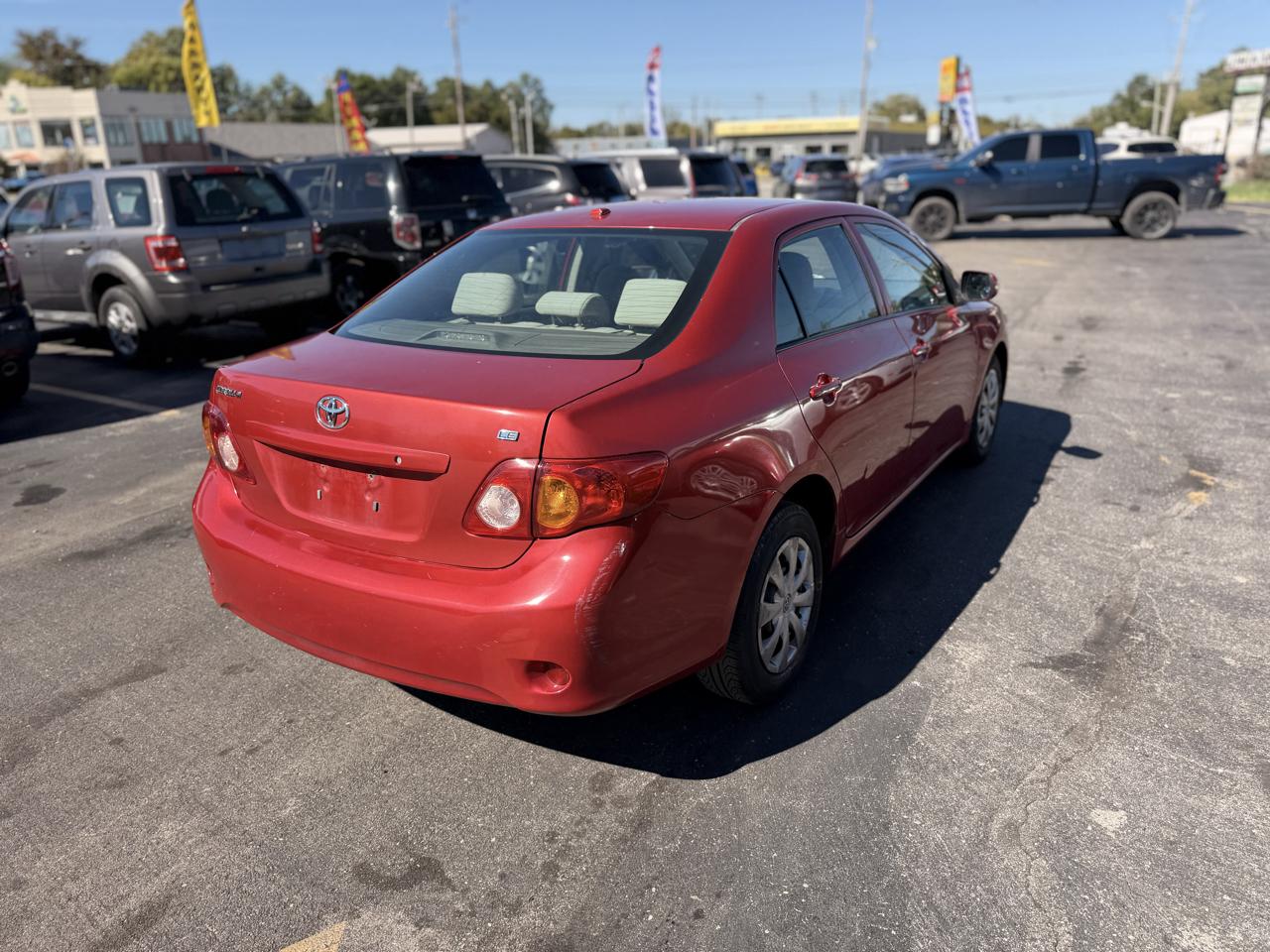 Toyota Corolla Base 5-Speed MT 2010