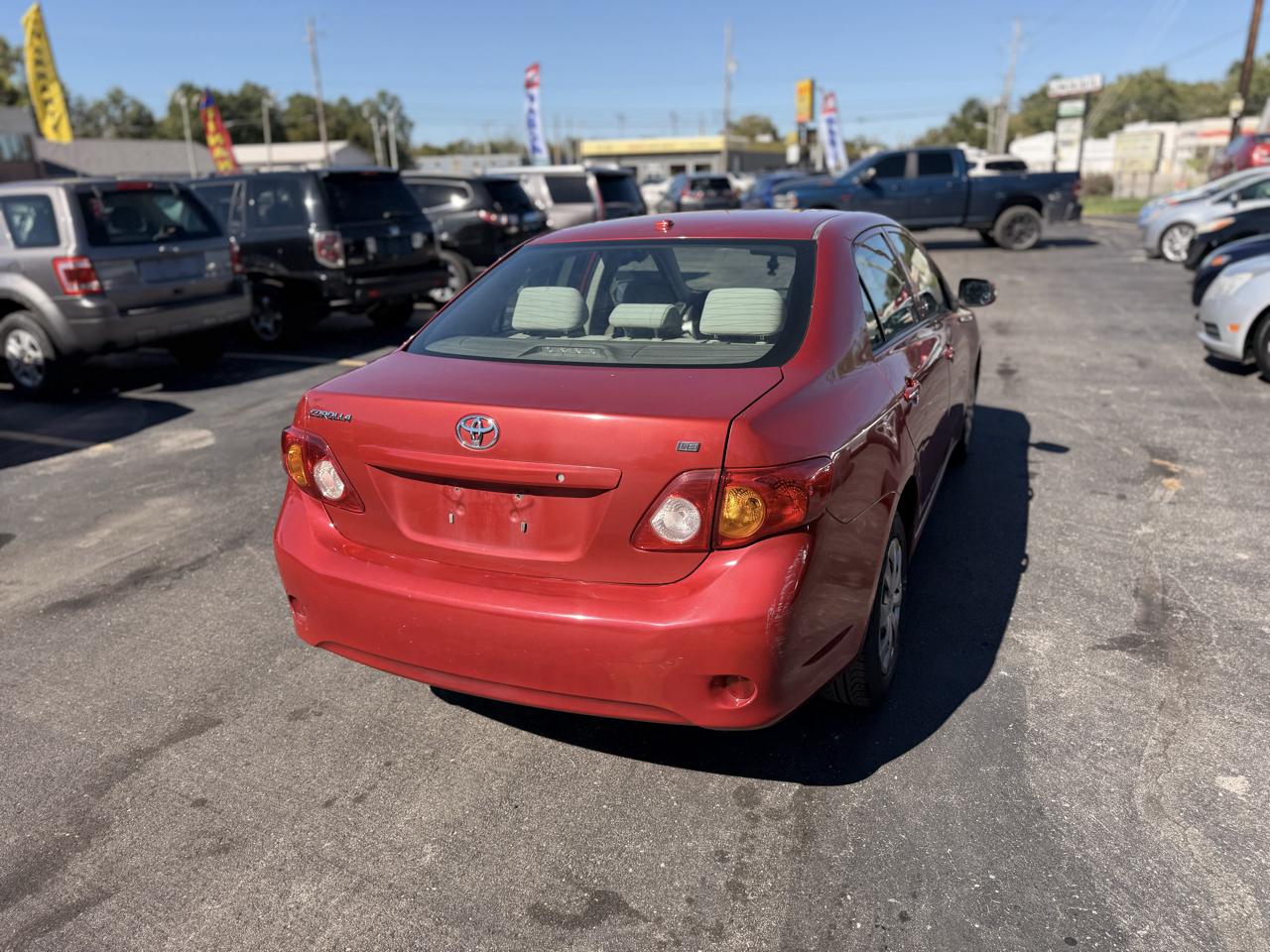 Toyota Corolla Base 5-Speed MT 2010