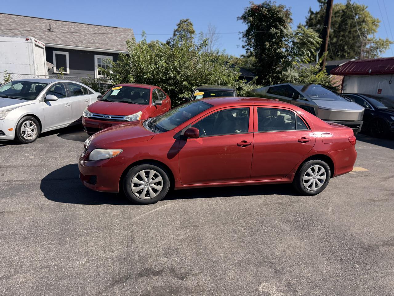 Toyota Corolla Base 5-Speed MT 2010