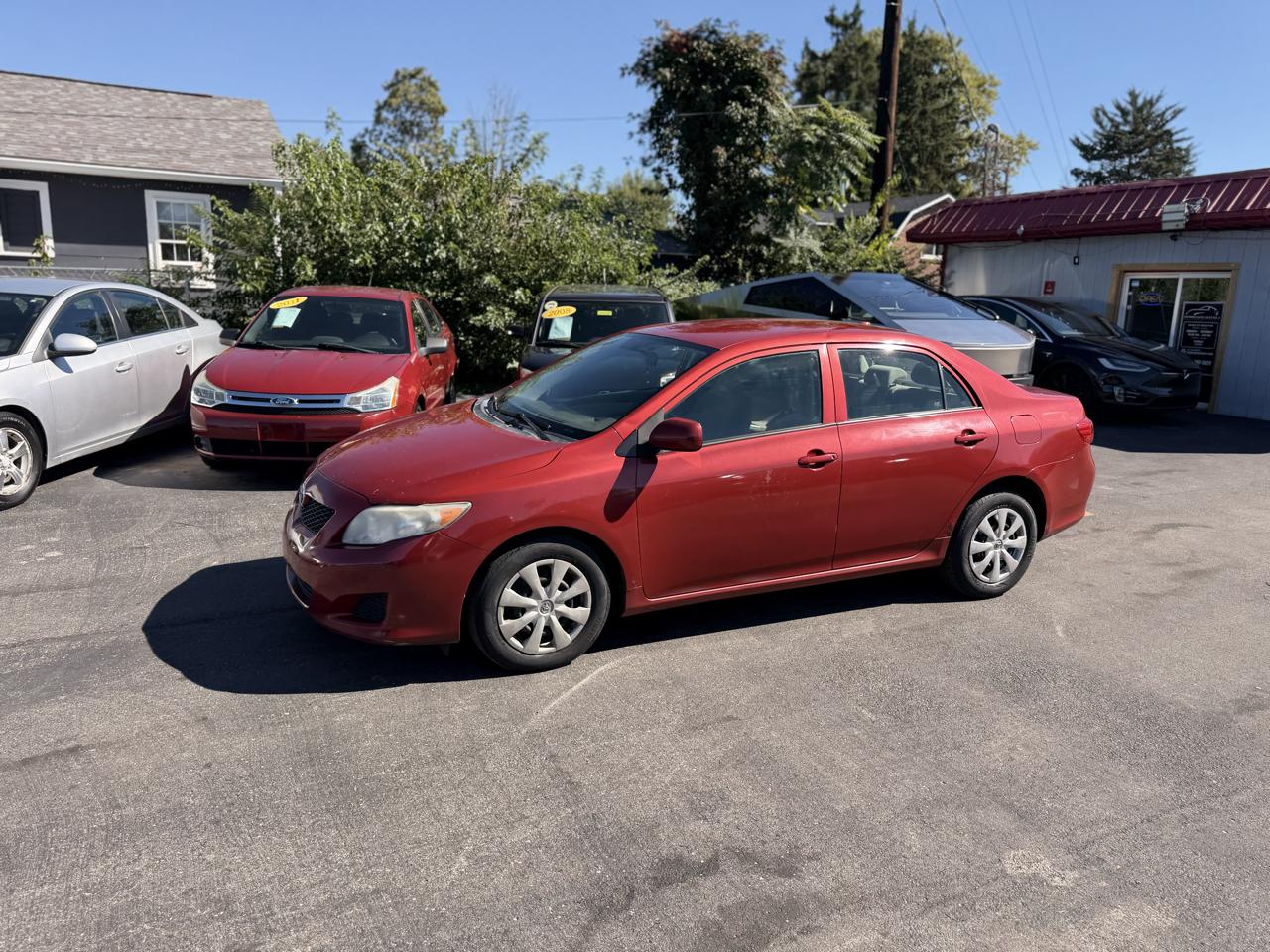 Toyota Corolla Base 5-Speed MT 2010