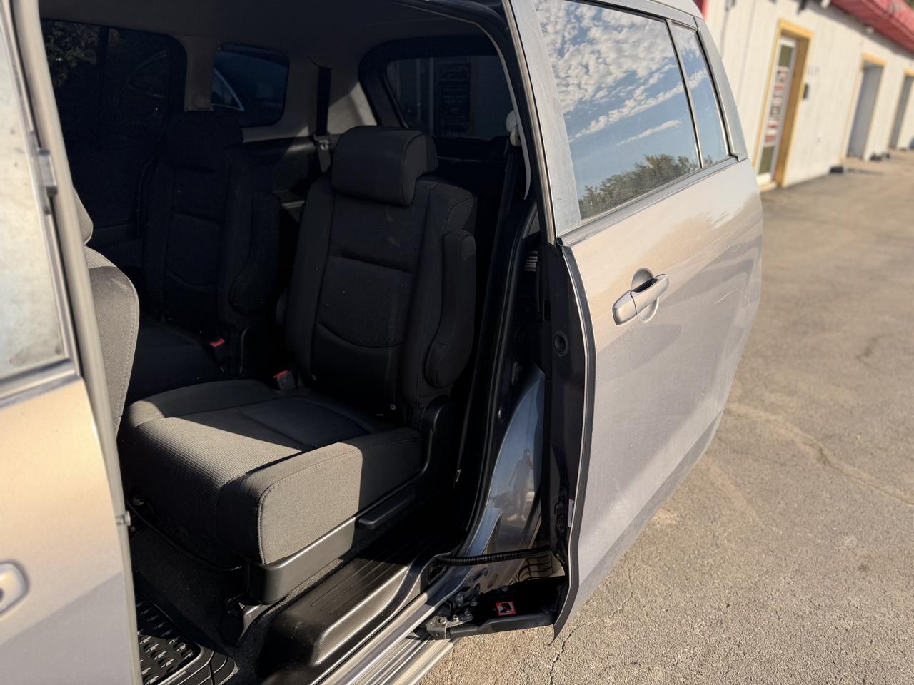 Mazda MAZDA5 Grand Touring 2010