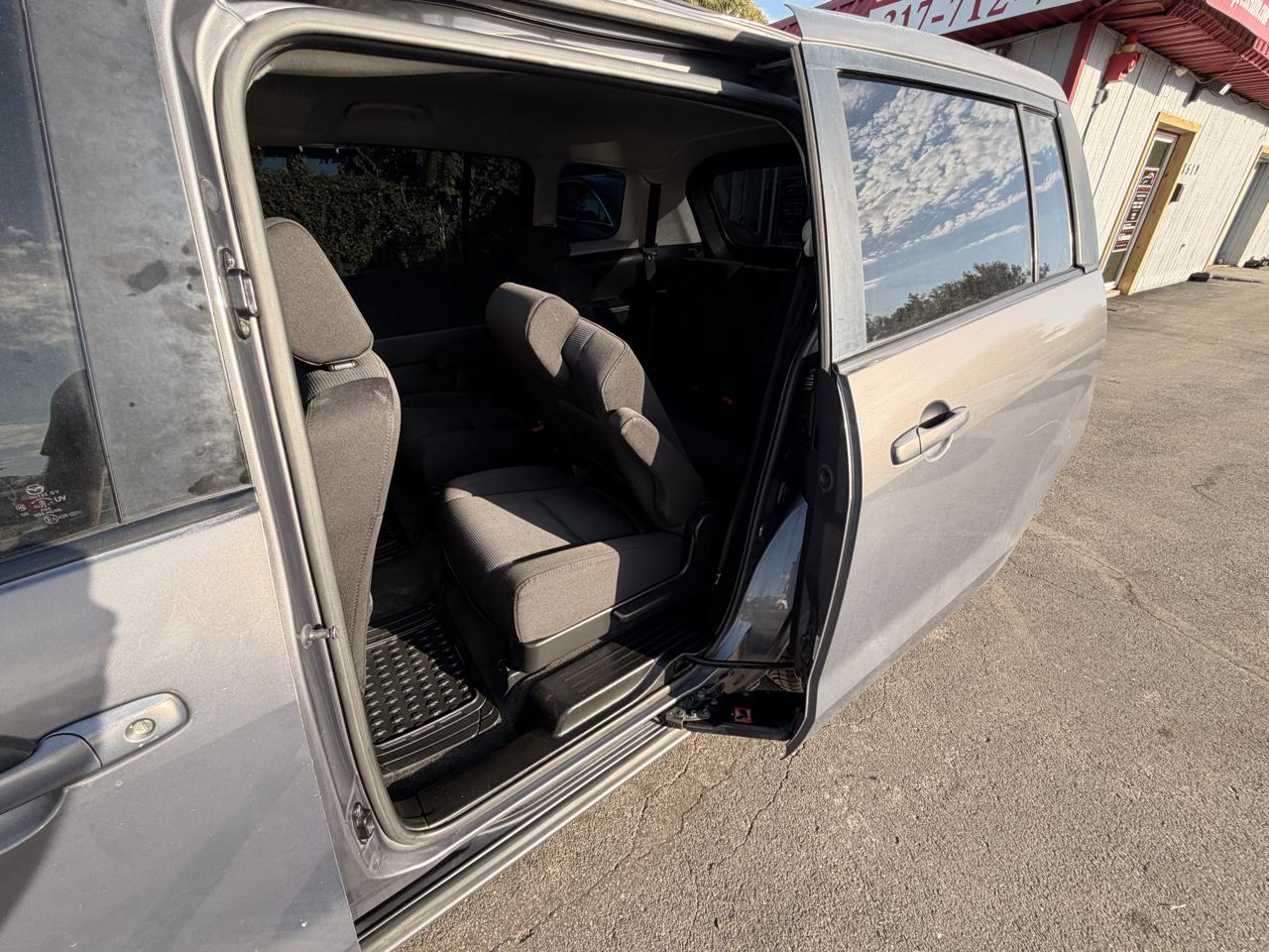 Mazda MAZDA5 Grand Touring 2010