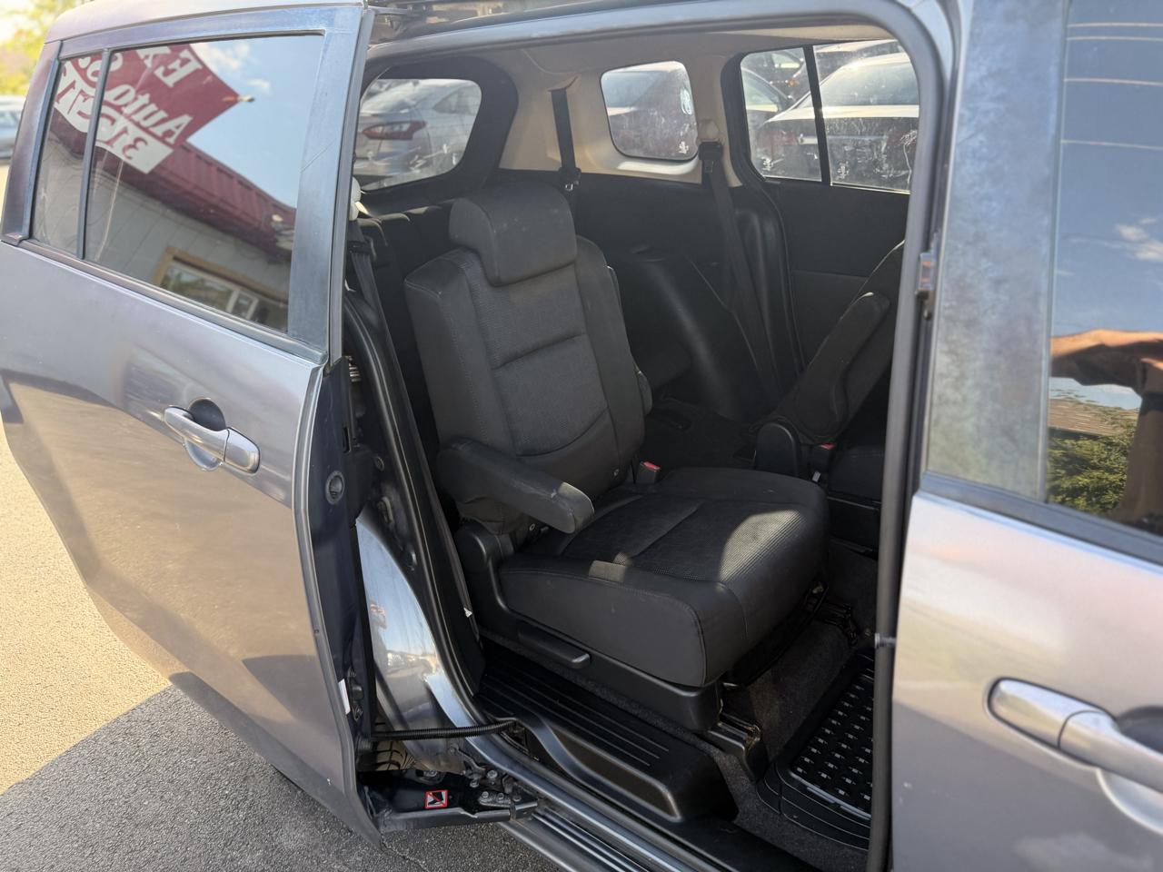 Mazda MAZDA5 Grand Touring 2010