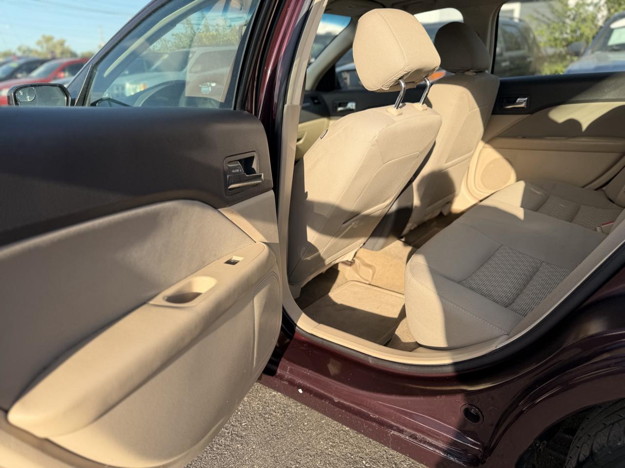 Ford Fusion SE 2012