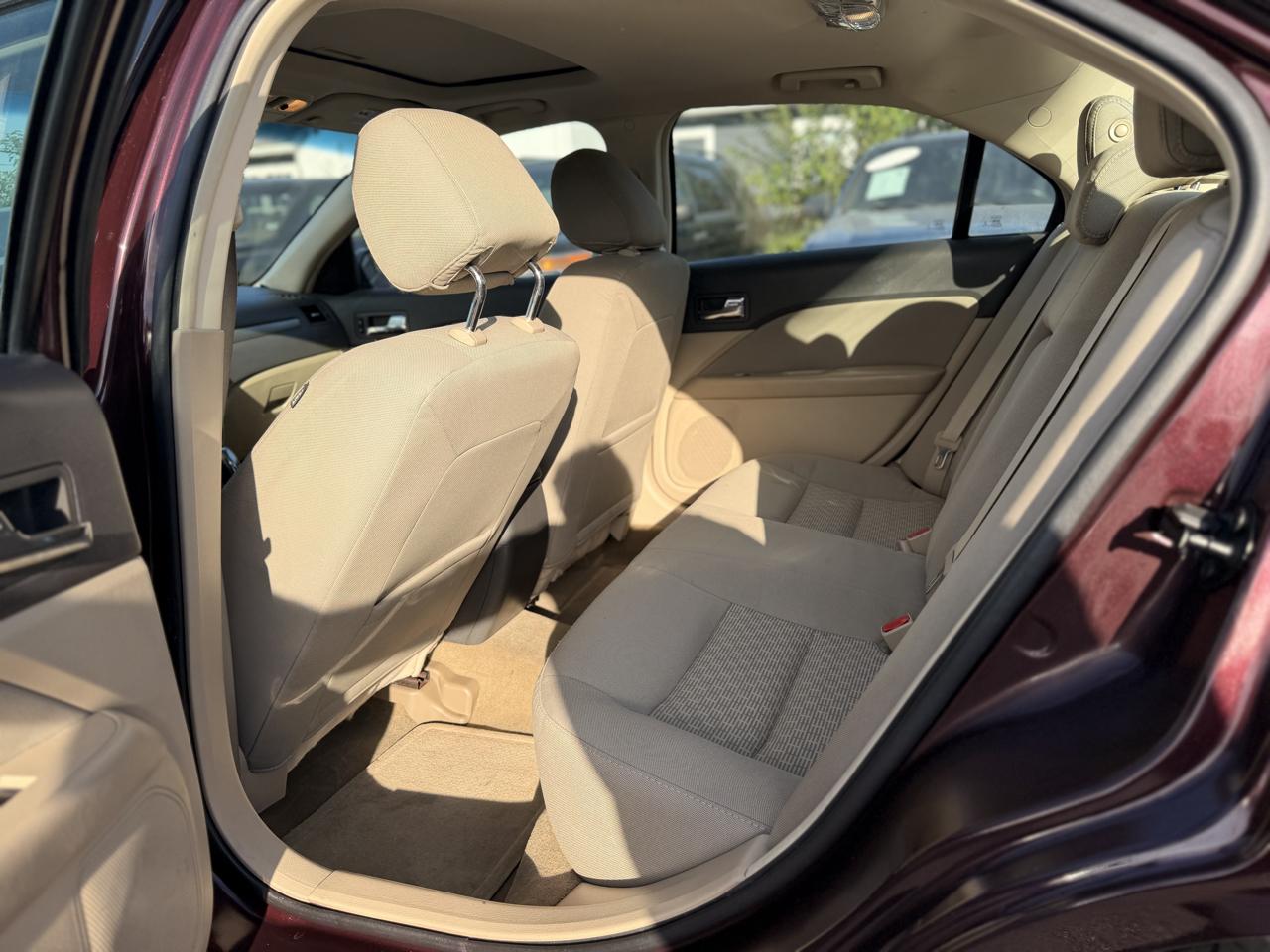 Ford Fusion SE 2012