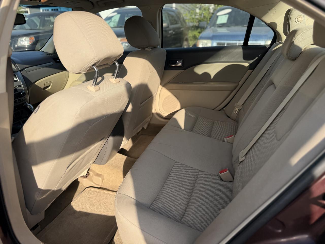 Ford Fusion SE 2012