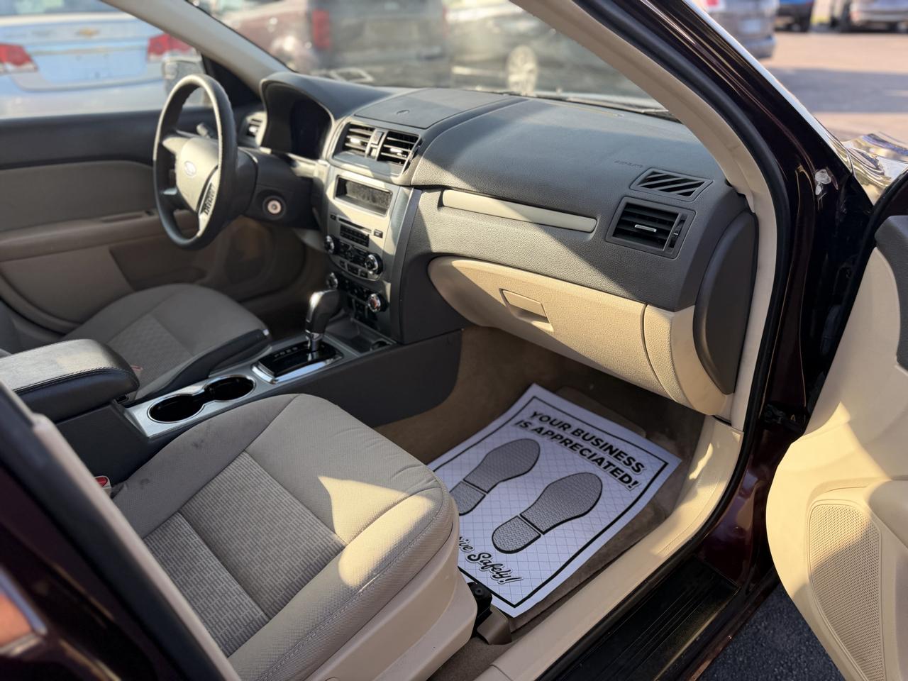 Ford Fusion SE 2012
