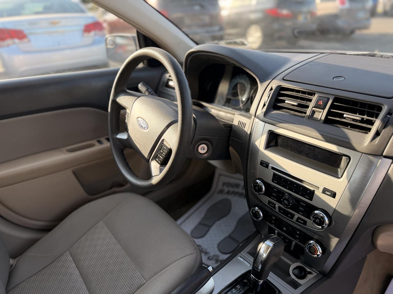 Ford Fusion SE 2012