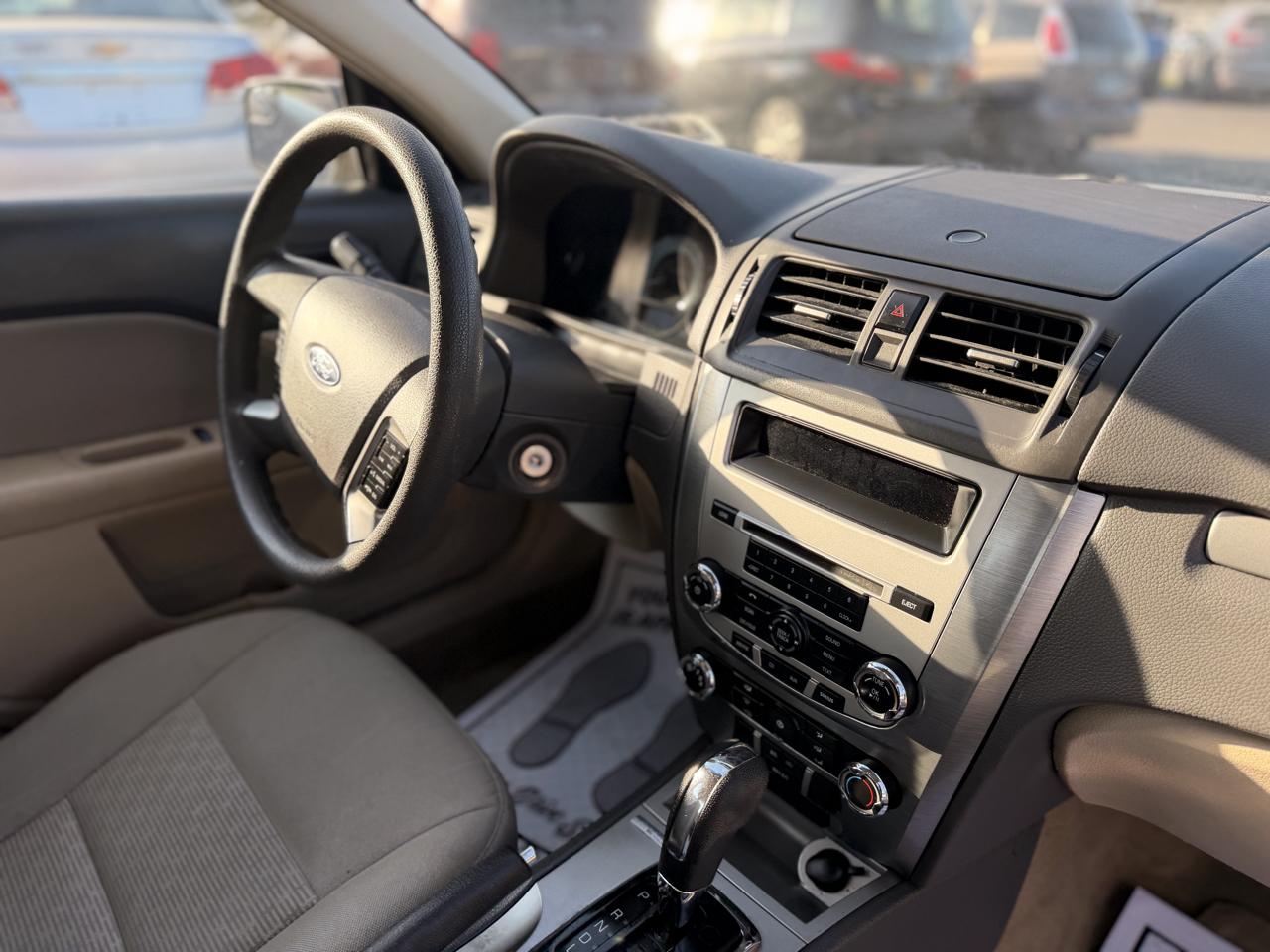 Ford Fusion SE 2012