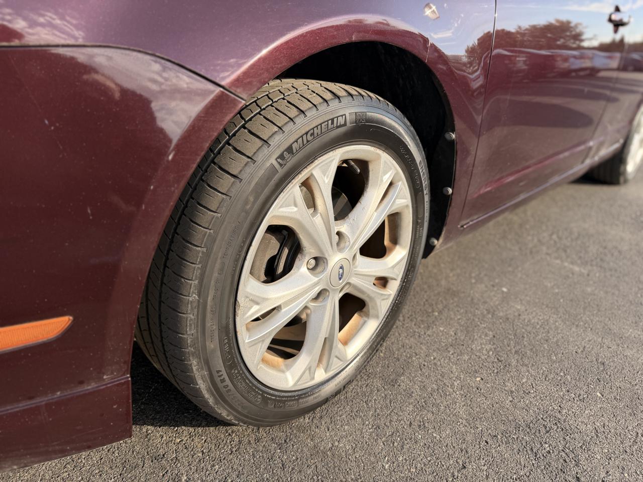 Ford Fusion SE 2012
