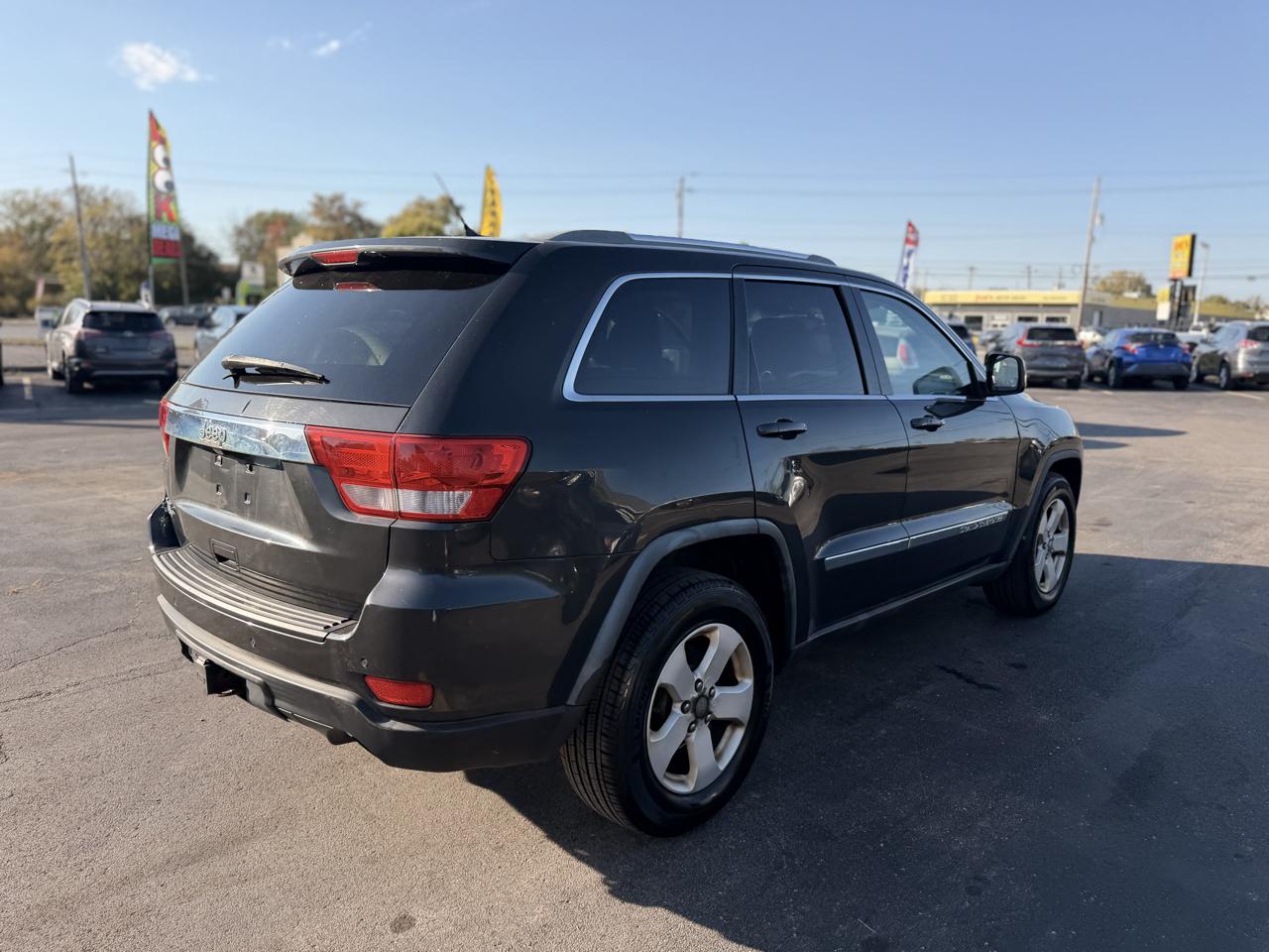 Jeep Grand Cherokee Laredo 4WD 2011