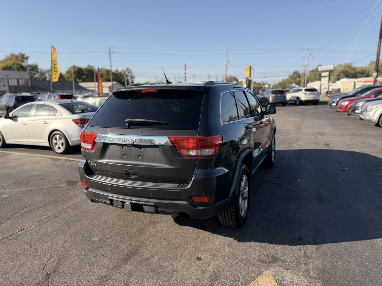 Jeep Grand Cherokee Laredo 4WD 2011