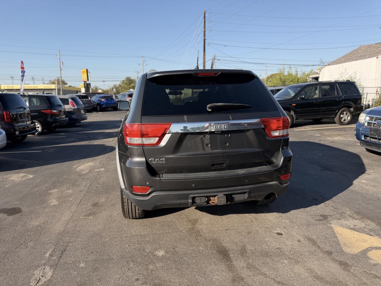 Jeep Grand Cherokee Laredo 4WD 2011