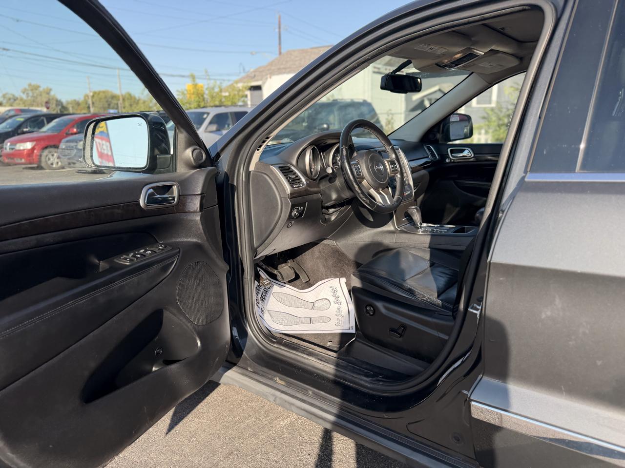 Jeep Grand Cherokee Laredo 4WD 2011