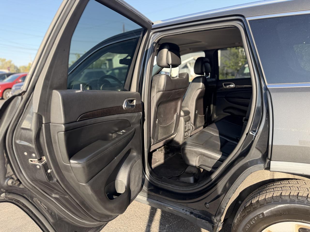 Jeep Grand Cherokee Laredo 4WD 2011