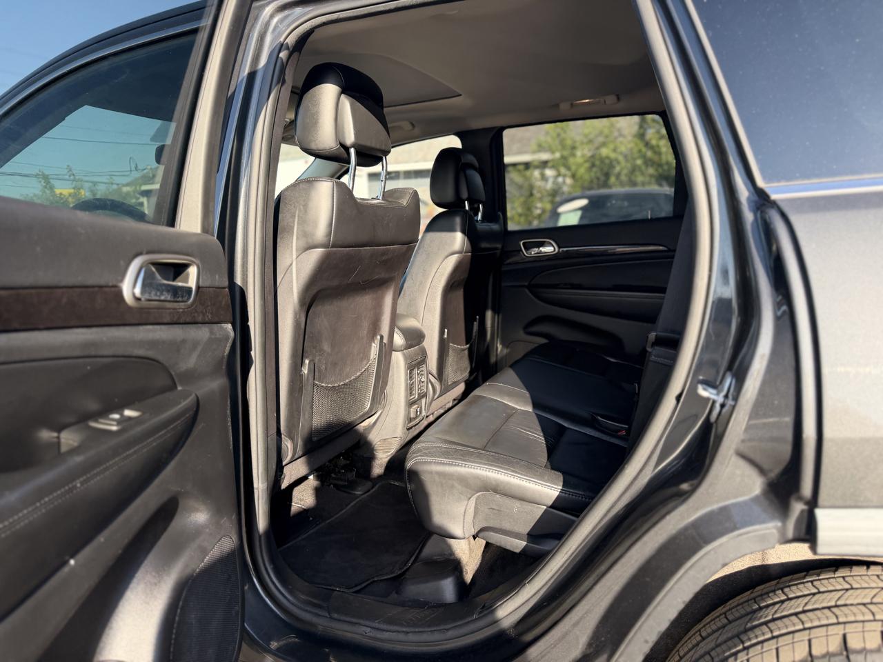 Jeep Grand Cherokee Laredo 4WD 2011