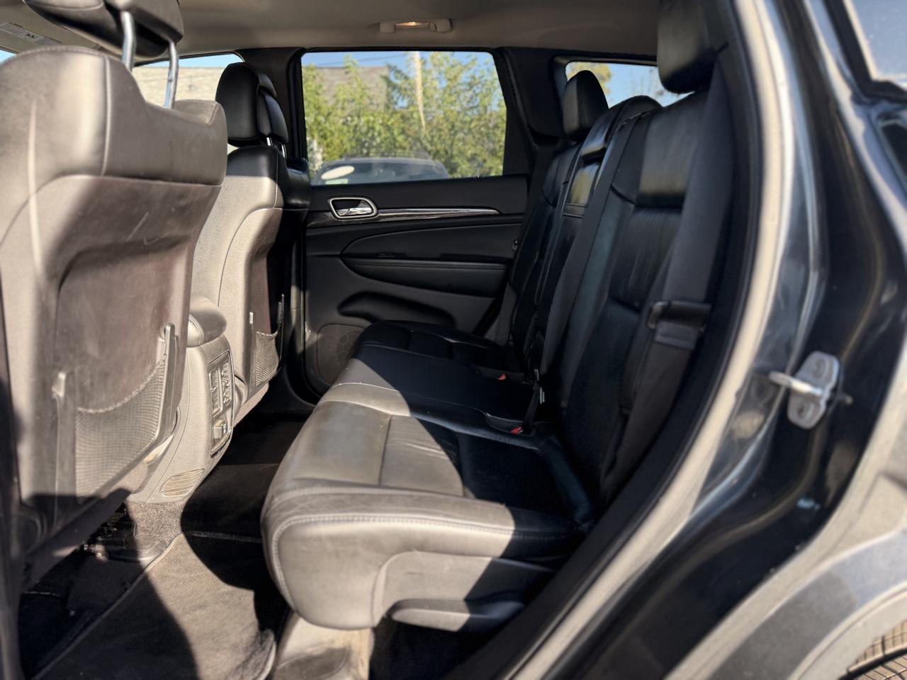 Jeep Grand Cherokee Laredo 4WD 2011